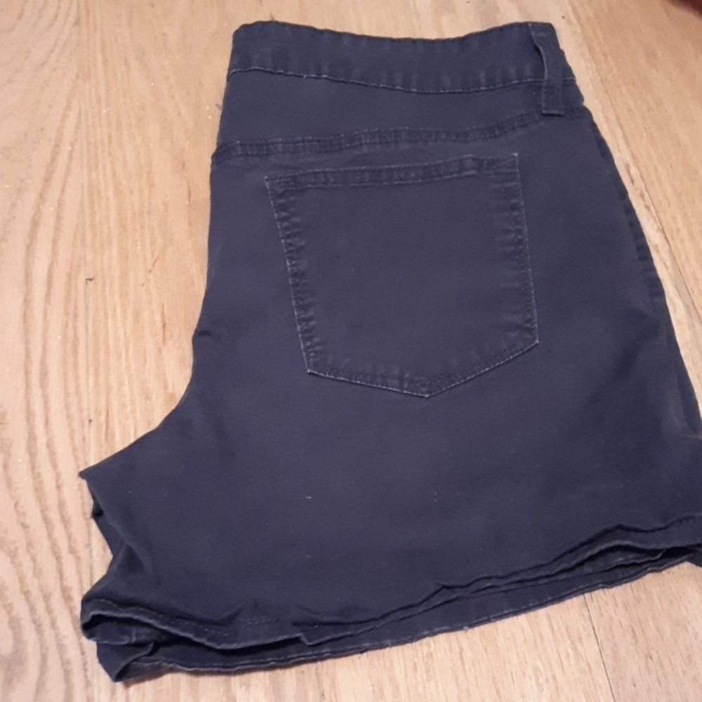 Gap shorts